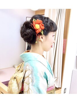 ブロッサム ヘアデザイン(blossom) レトロ風崩さないアップ