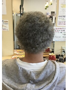 ヘアメイクスミール(Hair make Smil) シルバーアフロ