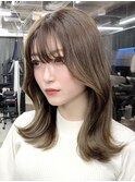 韓国ヘア　くびれ巻き　ミルクティーベージュ20代顔まわりカット