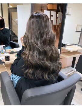 ラフ 難波店(LAFF) #黒髪#ボブルフ#ネビージュ#小顔#ワンレン