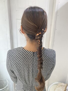 ウーロス(uros.) タイトロープアレンジ