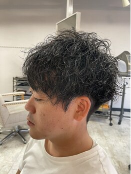 ヘアーズ ベリー 塚口店(hairs BERRY)の写真/パーマメニューmen's人気No.1★カット+パーマ¥8800！お手入れ簡単で朝の時短にも◎