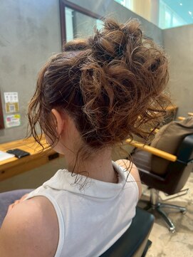 ポルム パプリカ(polum paprika) 大人ギャルゆるふわポニーテール☆お呼ばれイベント結婚式