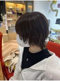 オリーブベージュ