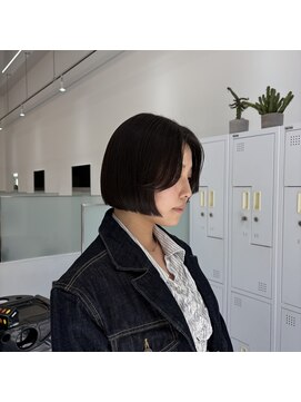 ニトバイアンキシム ボブ(nit by AHNKISM) お客様に似合うカットご提案いたします♪