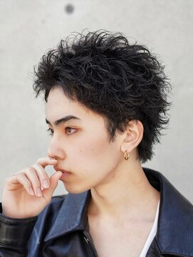 フィフス 渋谷(fifth) 今流行りの無造作刈り上げないツイストスパイラルショートパーマ