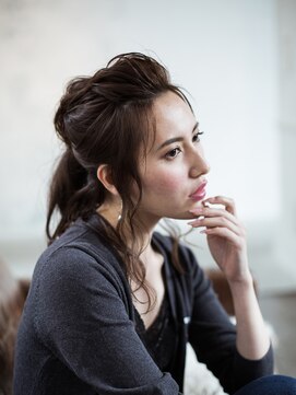 アメリエギャルソン 岩槻店(amelie et garcon) おしゃれローポニーヘア