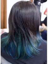 ヘアスタジオ クー(Hair Studio XYY) インナーカラー　ブルーグリーン