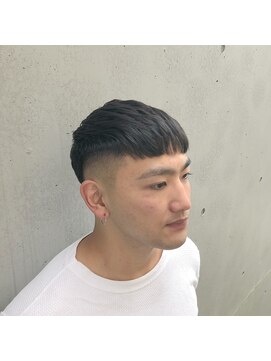 タケシズバーバー(BARBER) skinfade crop style