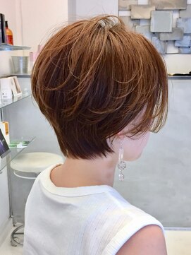 ミッテル(mittell) ショートヘア毛先パーマことりベージュ黒髪ウォーターフォール