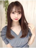 小顔に見せるナチュラルストレートヘア