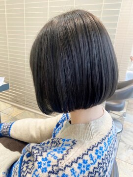 ネオリーブアオバ 高田馬場店(Neolive aoba) ブルーブラックで仕上げたミニボブ