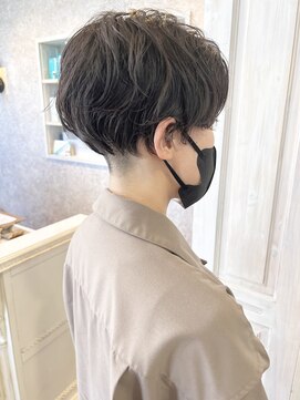 キャアリー(Caary) 福山市Caary人気刈り上げパーマベリーショートマッシュショート