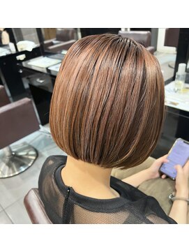 ネオリーブ シュシュ 神保町店(Neolive susu) ハイライトボブ