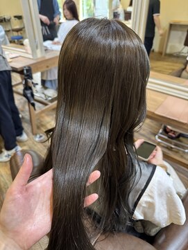 トータルビューティーサロン プリエ(prier) オリーブベージュ/透明感カラー/艶カラー/レイヤーカット