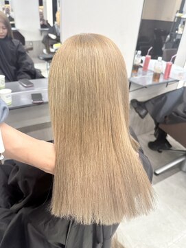 ジルバイジゼル(JILL by GiseL) ブロンドベージュ