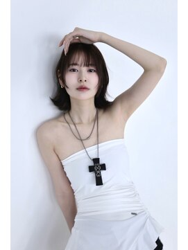 アリスバイブランニューリブ 難波店(ALICE by Brandnew×LIV) 10代20代30代/韓国風くびれミディアム/ヨシンモリ/ストレート