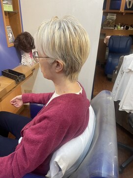 ヴァンセン(vincennes) グレイカラー ショート [北品川/美容室ヴァンセン]