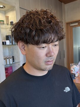 エリマバイフィフス 調布(elima by fifth) 調布メンズパーマツイストスパイラルパーマ波巻きパーマツイスパ