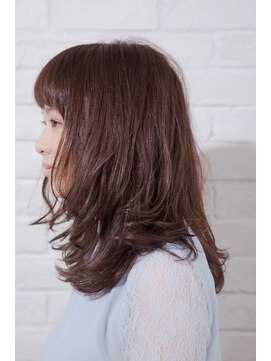 クロコ(Quroco) 【Quroco】色も長持ち♪ピンクアッシュ×ミディアムカール