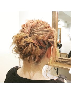 リガナッツ 赤羽店(Riganuts) [riganuts 赤羽]編み込みルーズアレンジ３