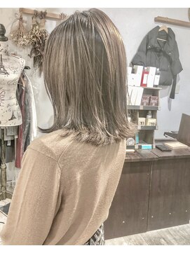 ヘアーアンドアトリエ マール(Hair&Atelier Marl) 【Marl】フォギーベージュカラーの切りっぱなしボブ♪