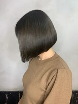 オーストヘアー リュウール(Aust hair Lueur) 前下がりフラットボブ×イルミナスターダスト　k