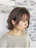 ミディアム/巻き髪/ウェーブ巻き/波巻き/耳かけ