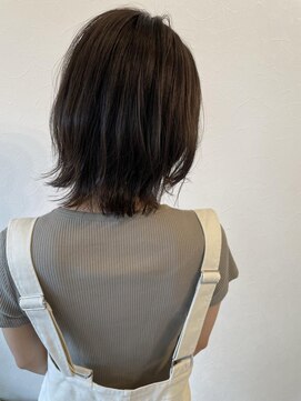 ラテ ヘア リリィ(latte hair lily) 大人可愛い/外はねボブ