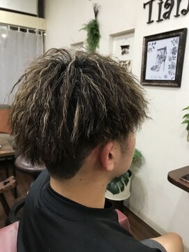 ティアン(Tian) ピンツイストパーマ