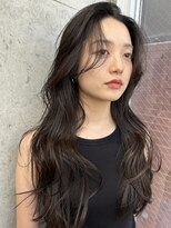 ピア ヤクイン(Pia Yakuin)&nbsp;レイヤーカット　ロング