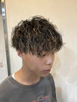 ウム(UMM)&nbsp;ツイストスパイラルパーマ