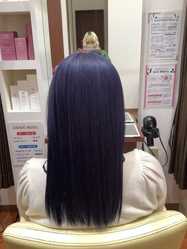 美容室ヒラトヤ 都南店 大人かわいい小顔ペールパープル艶感ストレートロング