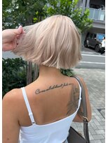 ヌエン 渋谷(NU/EN)&nbsp;切りっぱなしプッツリボブ×ホワイトブロンド