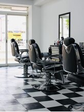 キングコング バーバーショップ バイ アルバレス(KING KONG BARBERSHOP by ALVAREZ)