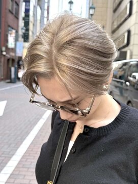 ビュートリアム265(BEAUTRIUM 265) ハイトーンヘア ハンサムショート ブリーチ ブロンドヘア