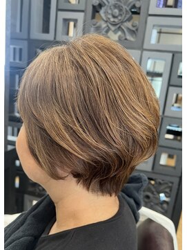 毛流ボブパーマ