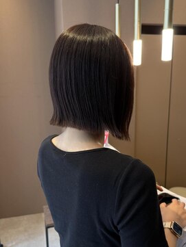 前下がりぷつっとボブ