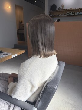 リブ(LIV) ミルキーグレージュ/ハイトーンカラー/透明感