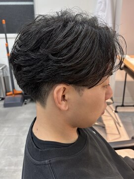 シーフ 千葉(Cyf) テーパーフェード/フェザーパーマ/センターパート/千葉/Cyf千葉