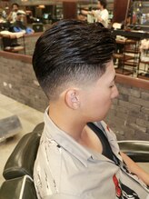 スリーセント 栄(3/cent)&nbsp;ビジネスヘア/スリックバック/刈り上げ/フェードカット/バーバー