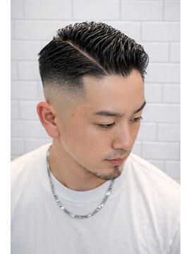 ゼロスバーバー(0's BARBER SHOP) アイロンパーマ/スキンフェード/バーバースタイル/短髪/ビジネス