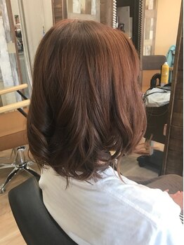 キャリコヘアーワークス(CALICO Hair Works)の写真/アンティークな隠れ家で嗜む贅沢な空白。少人数プライベートサロンでくつろぎながら心身の息抜きを