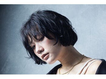 ブロッサム 池袋店(Blossom)の写真/ミルクティーカラーとレイヤーカットで、理想の旬ヘアに。透明感と似合わせで魅力を引き出します[池袋]