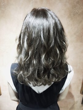 ユニーク(UniQ) 【UniQ 中平】イルミナ×ネイビーグレージュ☆