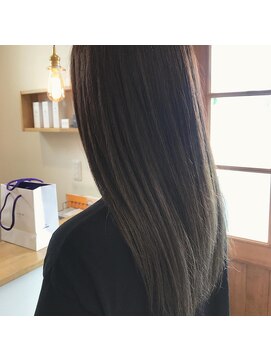 リッカロッカ(hairsalonRICCAROCCA) グラデーションのスモーキーアッシュ♪