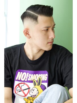 にもう サイドパートフェードカット３