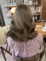 ヘアー アイス カンナ(HAIR ICI Canna) ミルクティーグレージュの艶カラー