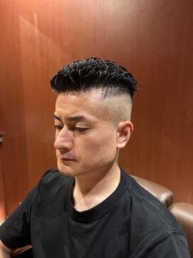 ヘアモード キクチ 銀座店 濡れパンスキンフェード