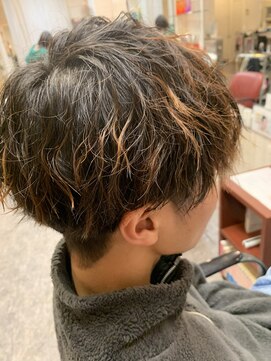 ロマンヤカタ ファース(ROMAN YAKATA fars) メンズ　メンズパーマ　ツイストパーマ@田代12/22